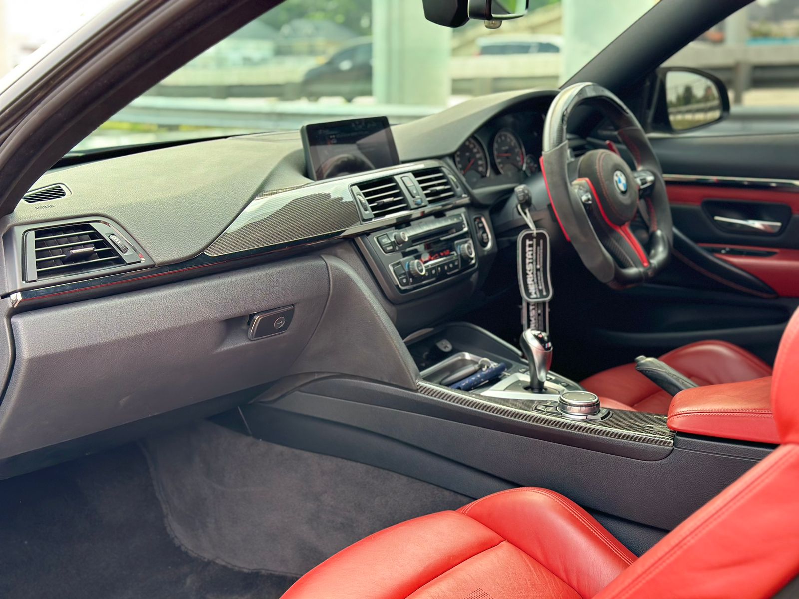 2015 BMW M4 Coupe  3.0 L AT 2015 BMW M4 Coupe  3.0 L AT