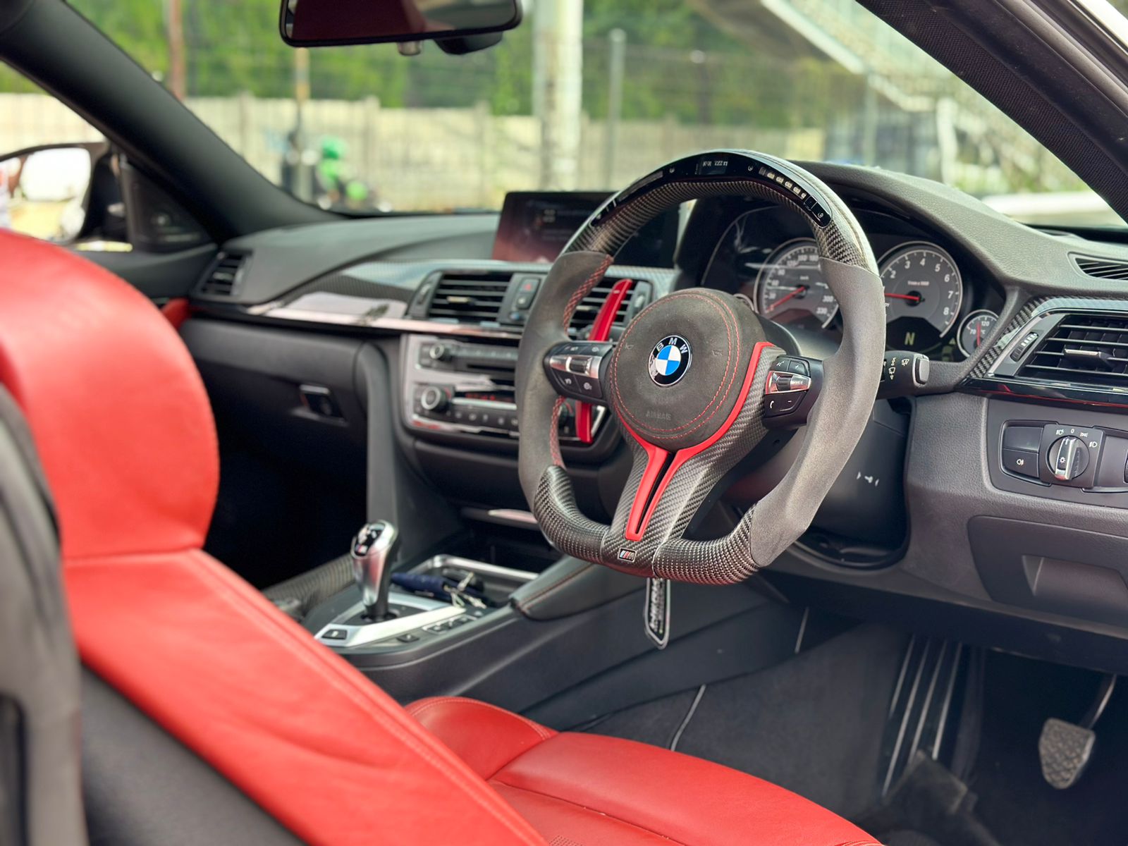 2015 BMW M4 Coupe  3.0 L AT 2015 BMW M4 Coupe  3.0 L AT