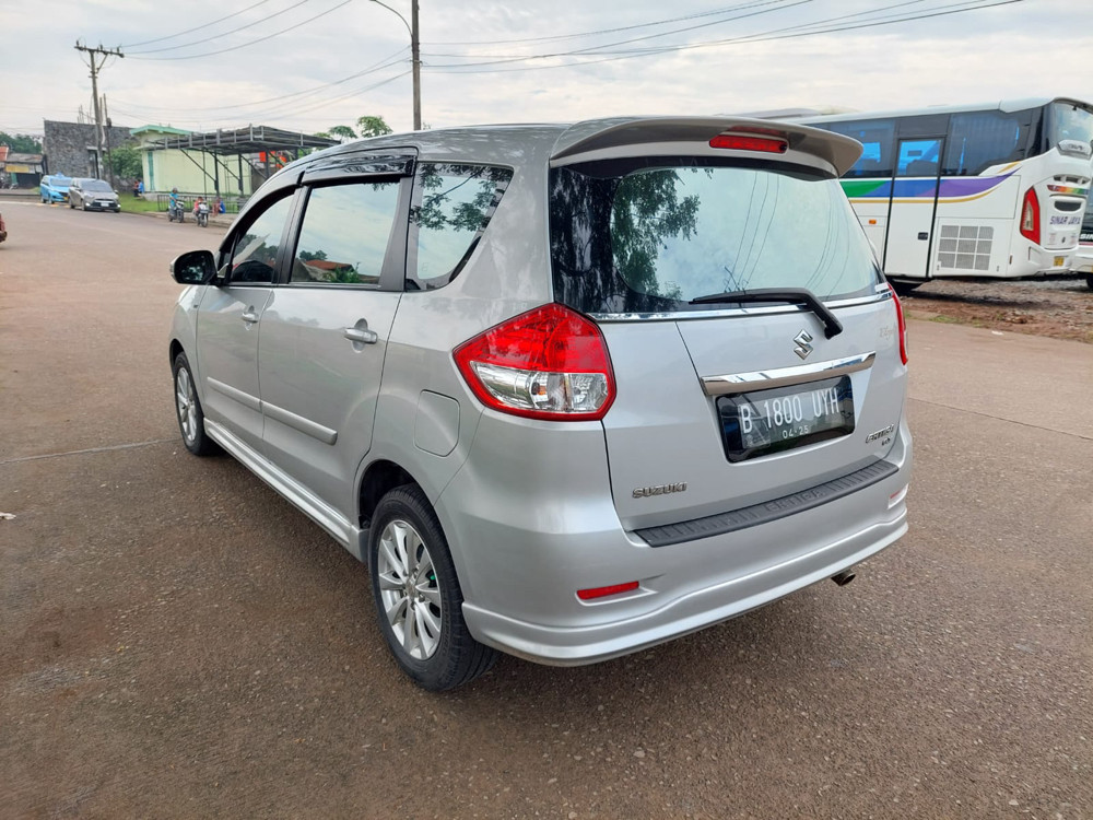 2015 Suzuki Ertiga  2015 Suzuki Ertiga