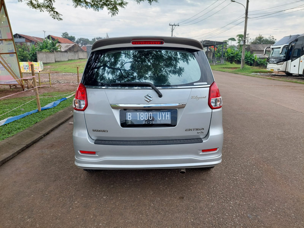 2015 Suzuki Ertiga  2015 Suzuki Ertiga