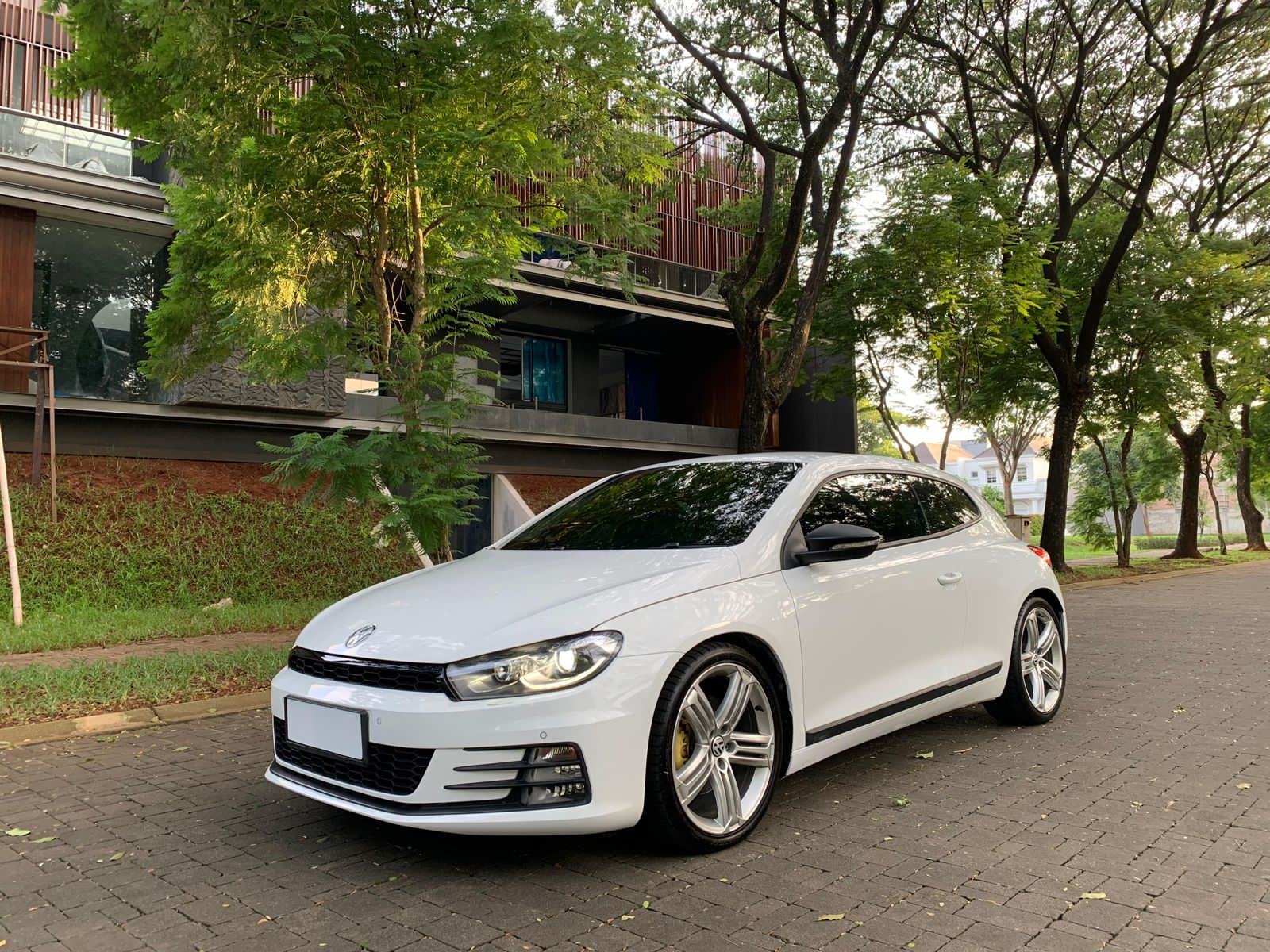 2016 Volkswagen Scirocco  NEW 1.4 TSi Bekas 2016 Volkswagen Scirocco  NEW 1.4 TSi Bekas