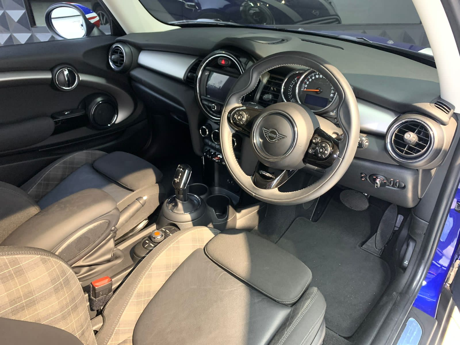 2019 MINI 3 Door Cooper 2019 MINI 3 Door Cooper
