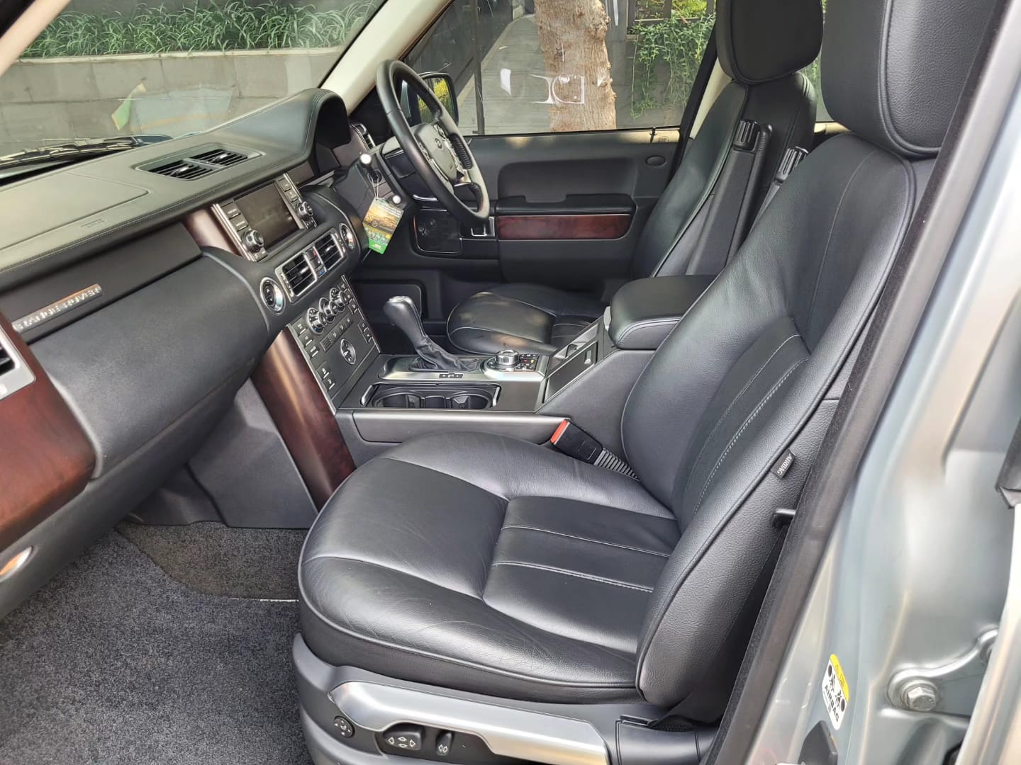 2011 Land Rover Range Rover SPORT 3.6L AT 2011 Land Rover Range Rover SPORT 3.6L AT