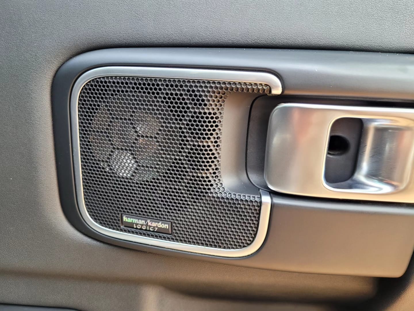 2011 Land Rover Range Rover SPORT 3.6L AT 2011 Land Rover Range Rover SPORT 3.6L AT