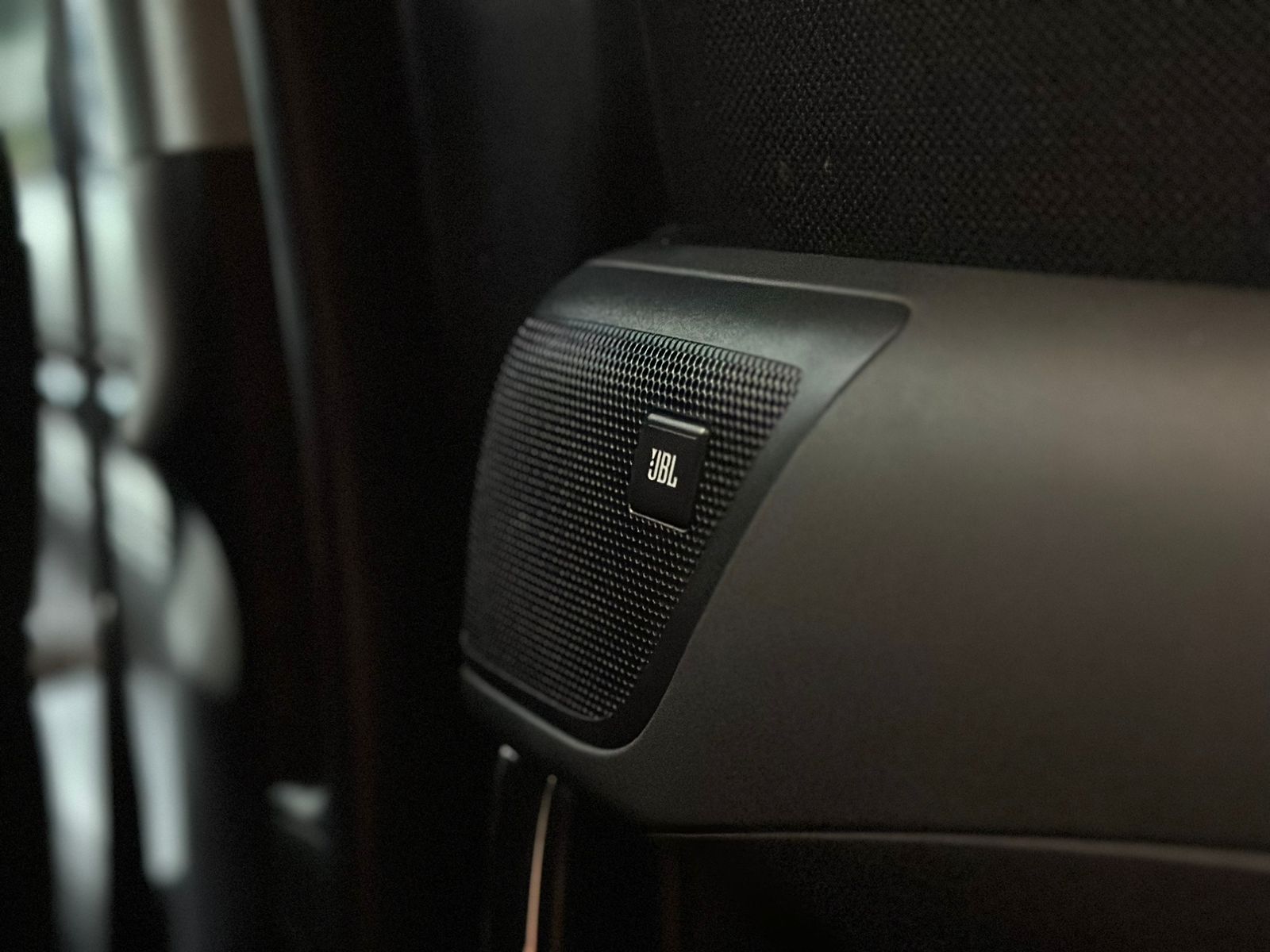 2015 Toyota Vellfire  2.5 ZG AT PREMIUM SOUND 2015 Toyota Vellfire  2.5 ZG AT PREMIUM SOUND