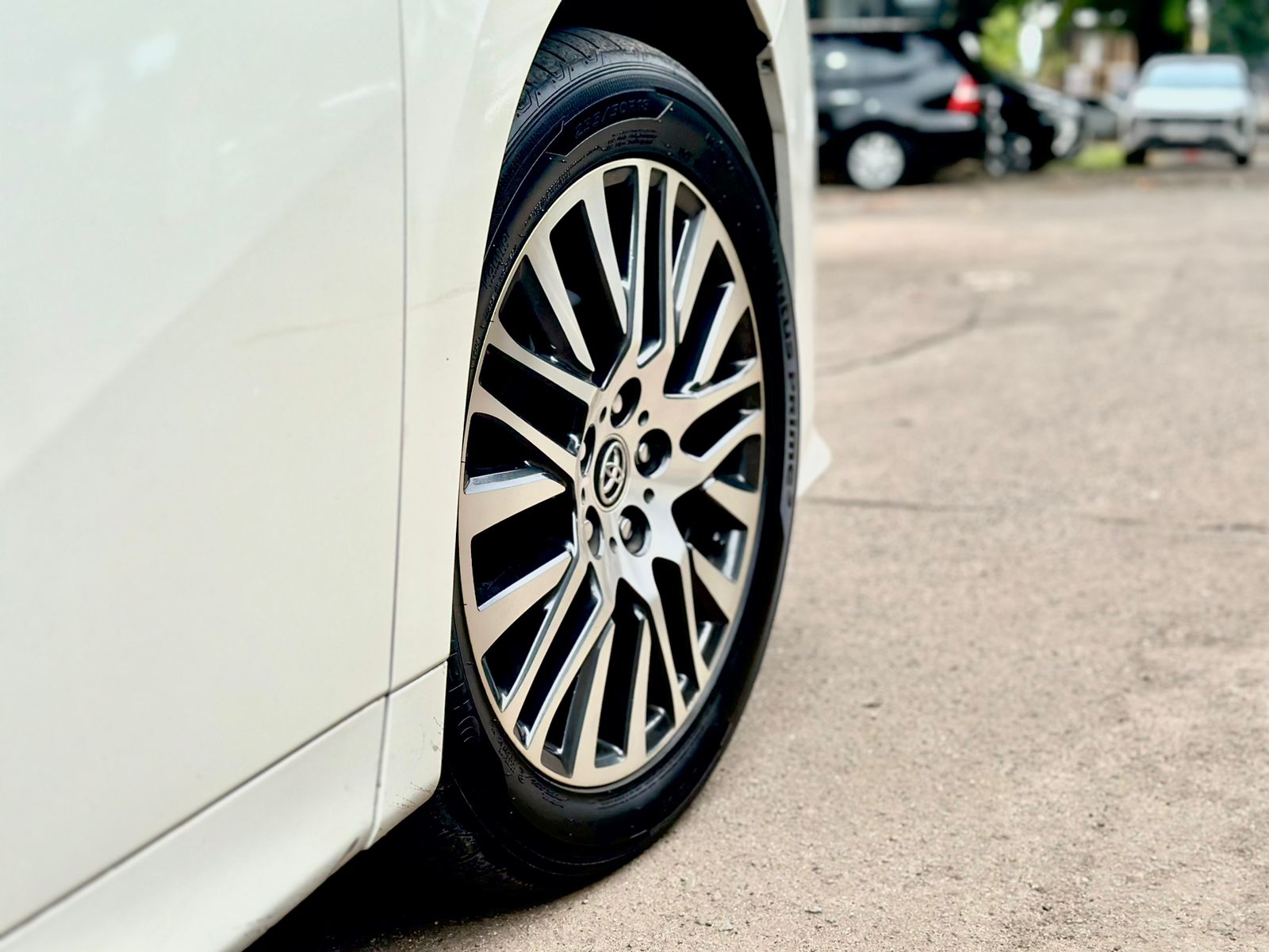 2015 Toyota Vellfire  2.5 ZG AT PREMIUM SOUND 2015 Toyota Vellfire  2.5 ZG AT PREMIUM SOUND