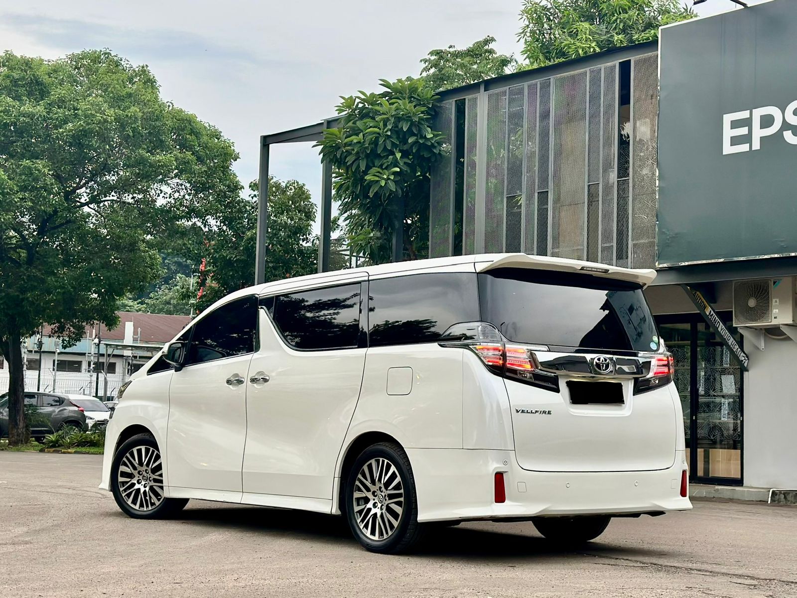 2015 Toyota Vellfire  2.5 ZG AT PREMIUM SOUND 2015 Toyota Vellfire  2.5 ZG AT PREMIUM SOUND