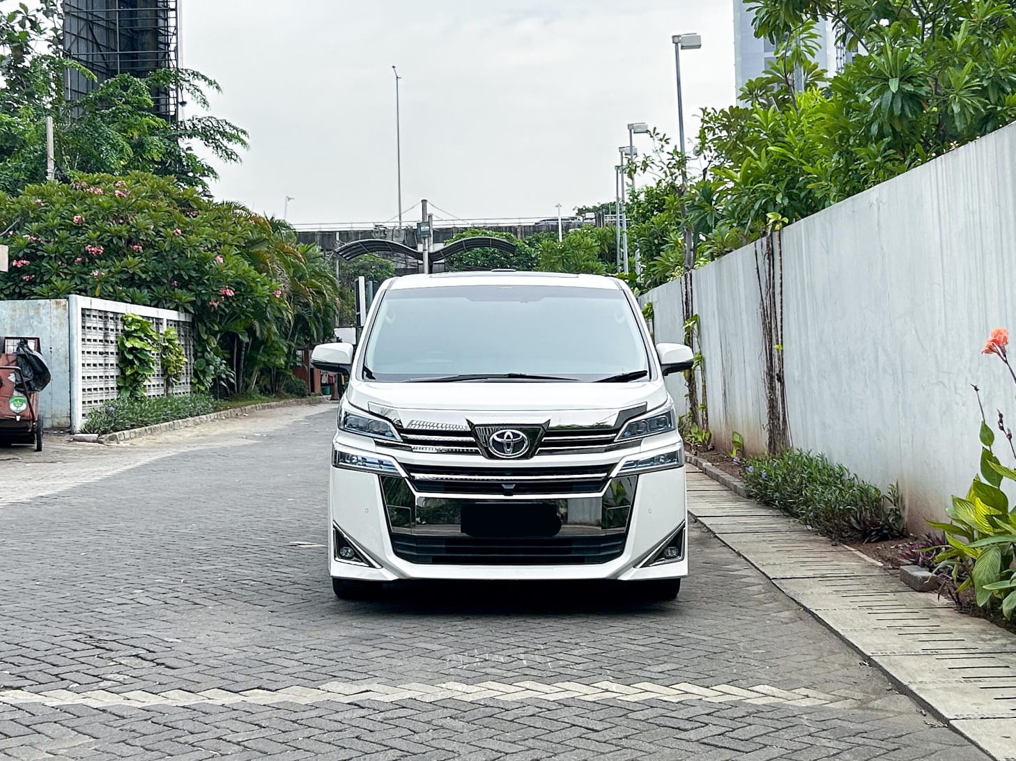 2018 Toyota Vellfire 2.5 G A/T 2018 Toyota Vellfire 2.5 G A/T