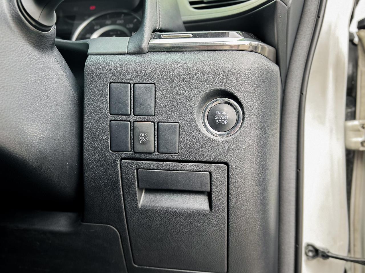 2018 Toyota Vellfire 2.5 G A/T 2018 Toyota Vellfire 2.5 G A/T