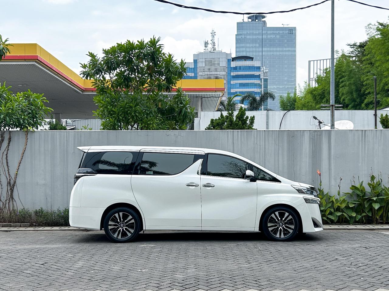 2018 Toyota Vellfire 2.5 G A/T 2018 Toyota Vellfire 2.5 G A/T