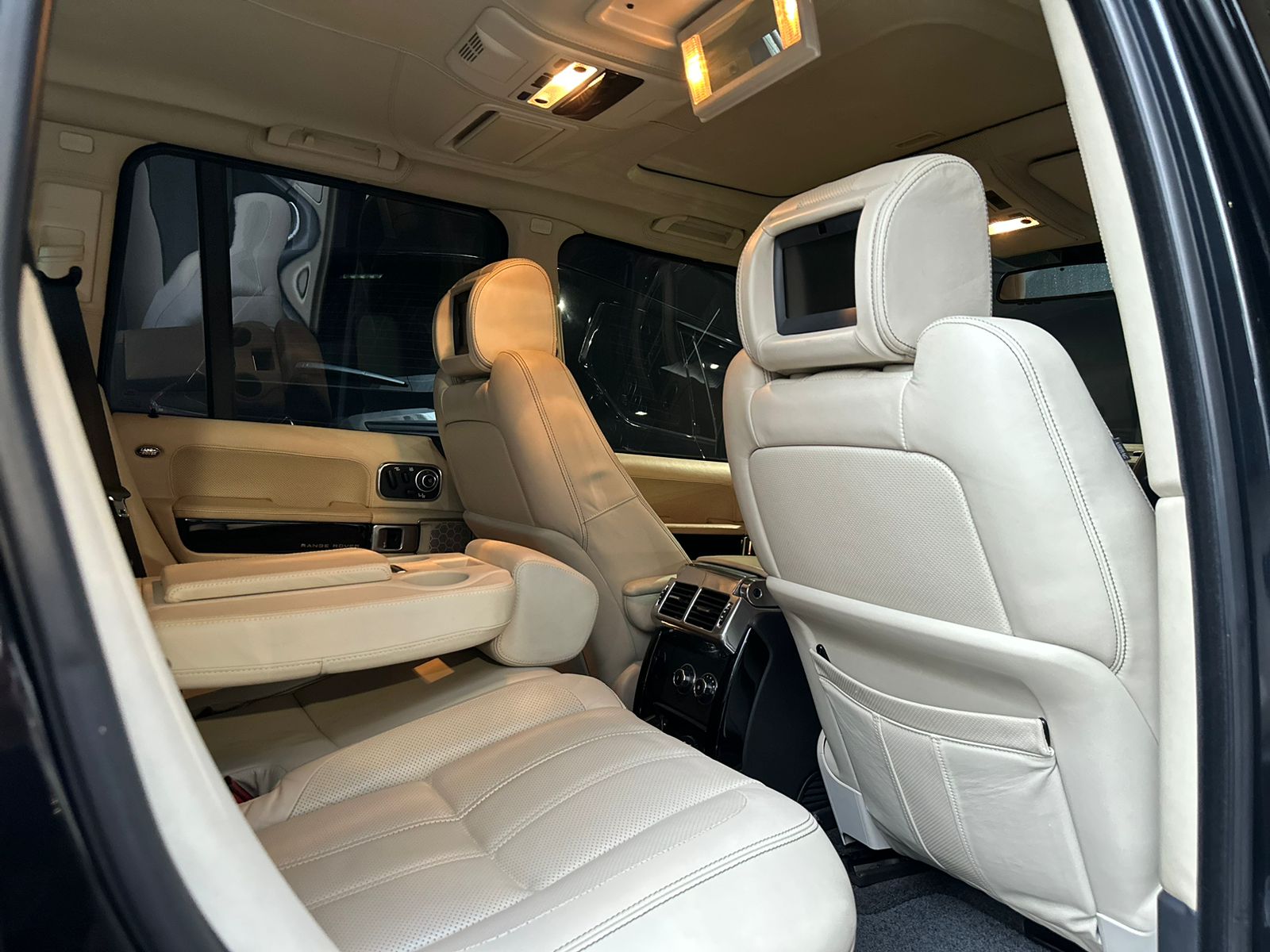 2012 Land Rover Range Rover  V8 5.0 VOGUE 2012 Land Rover Range Rover  V8 5.0 VOGUE