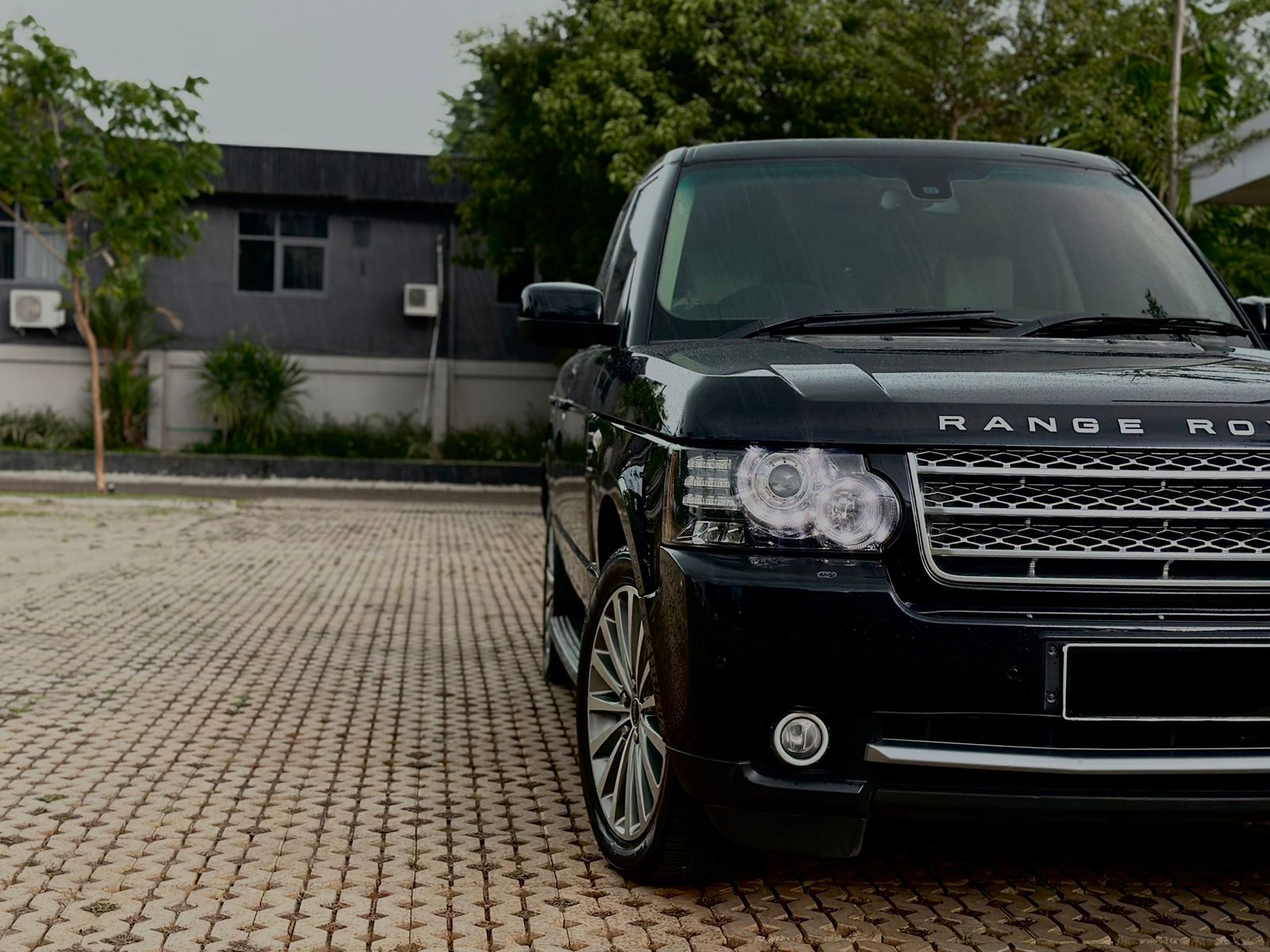 2012 Land Rover Range Rover  V8 5.0 VOGUE 2012 Land Rover Range Rover  V8 5.0 VOGUE