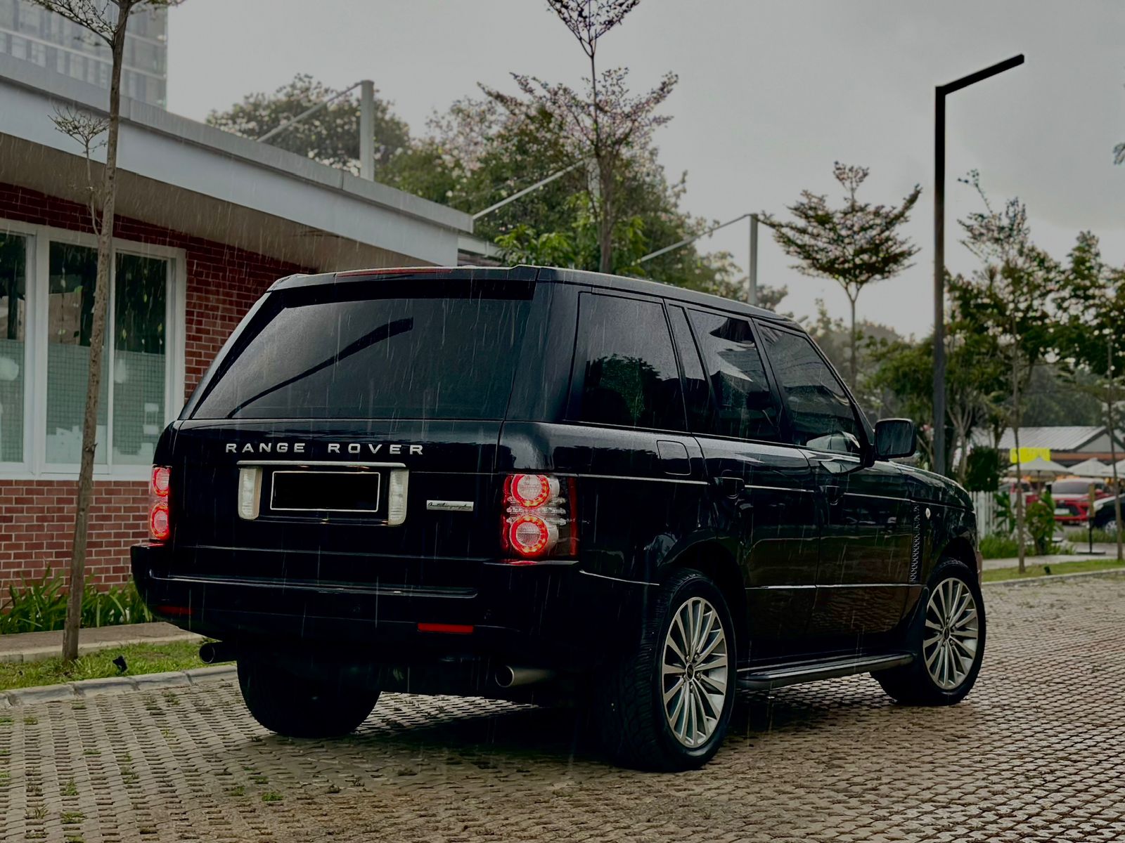 2012 Land Rover Range Rover  V8 5.0 VOGUE 2012 Land Rover Range Rover  V8 5.0 VOGUE
