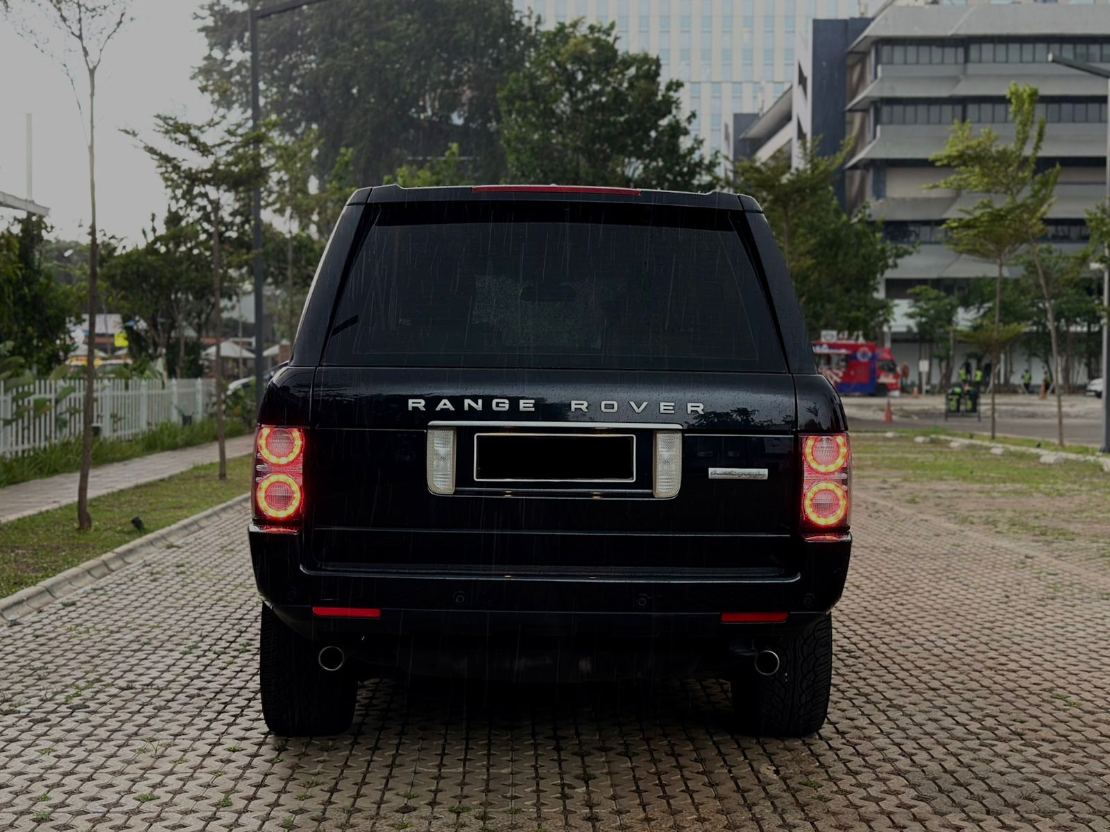 2012 Land Rover Range Rover  V8 5.0 VOGUE 2012 Land Rover Range Rover  V8 5.0 VOGUE