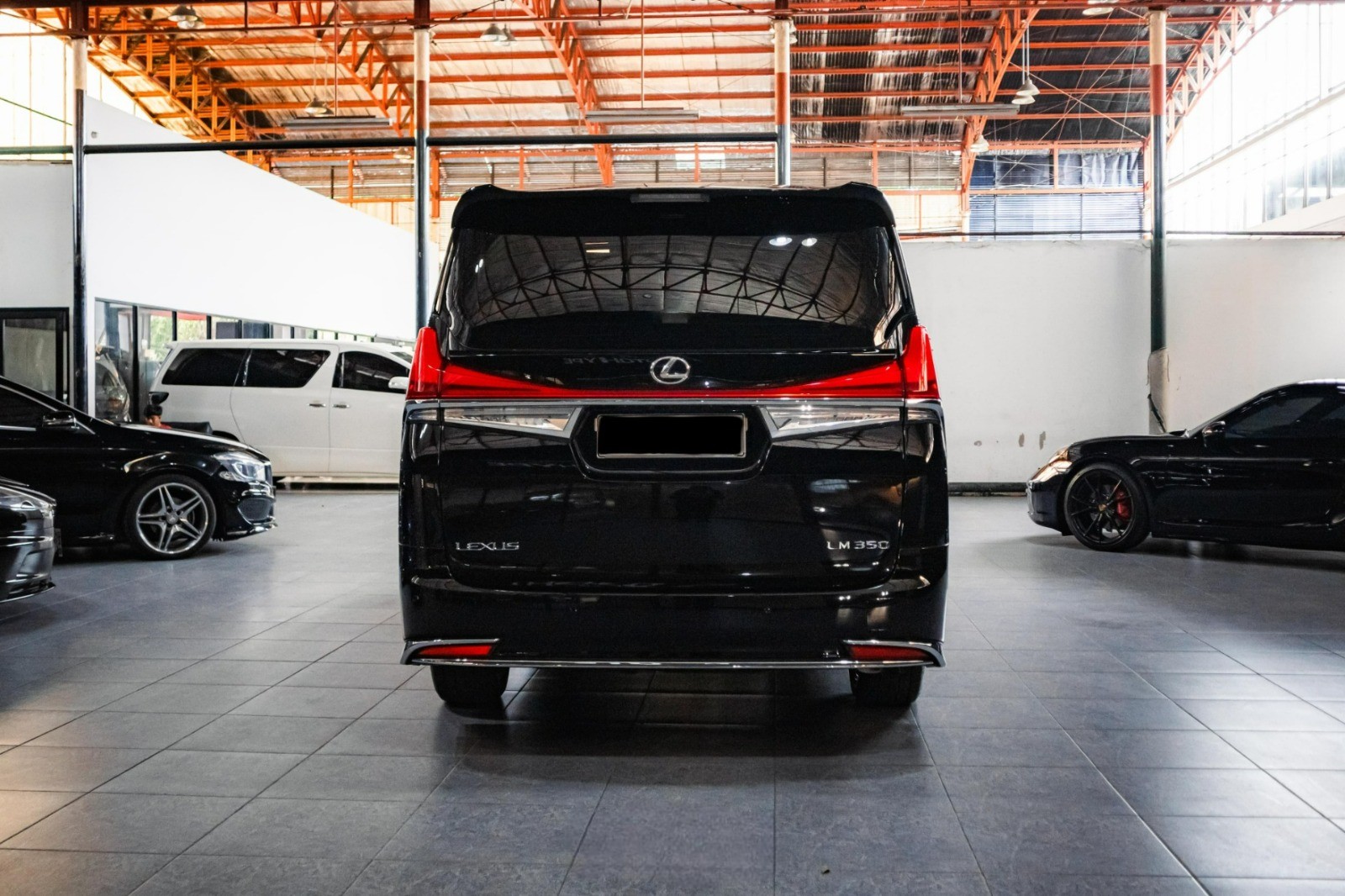 2023 Lexus LM  350 2023 Lexus LM  350