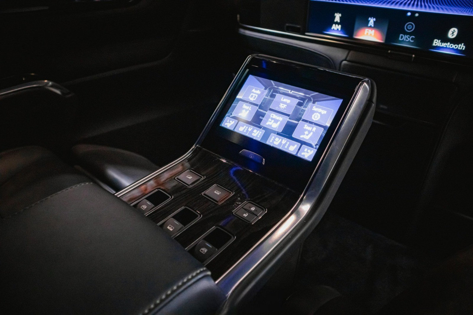 2023 Lexus LM  350 2023 Lexus LM  350