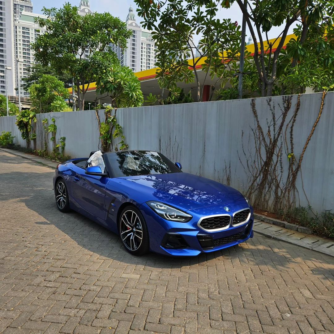 2023 BMW Z4 sDrive30i M Sport Bekas 2023 BMW Z4 sDrive30i M Sport Bekas