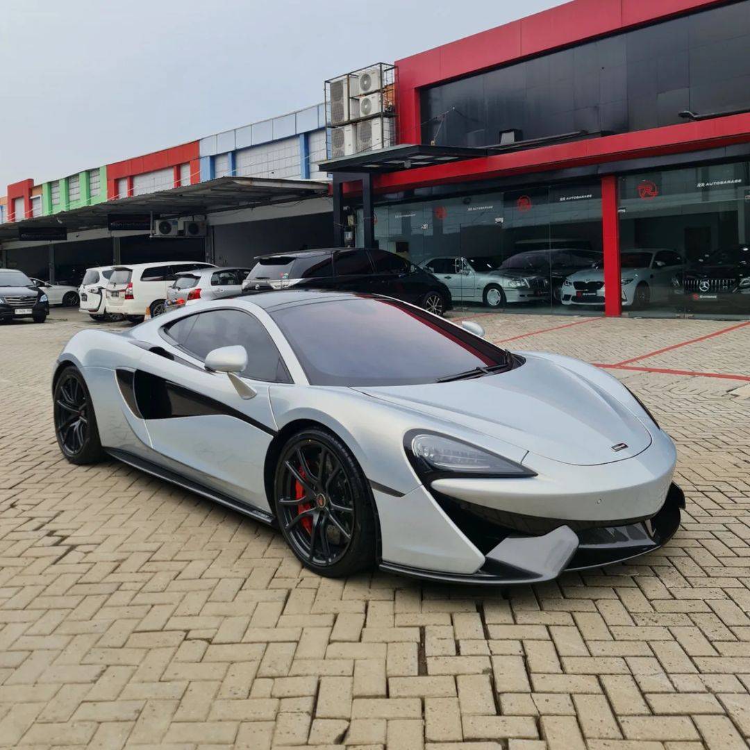 2017 Mclaren 570GT 3.8L Bekas