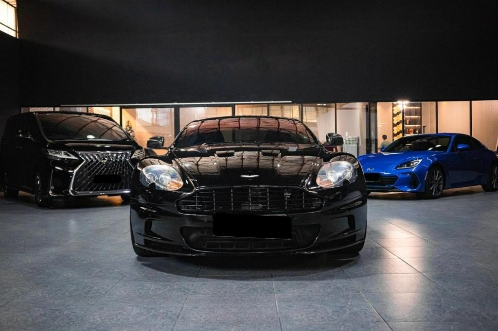 2012 Aston Martin DB9 Coupe 2012 Aston Martin DB9 Coupe