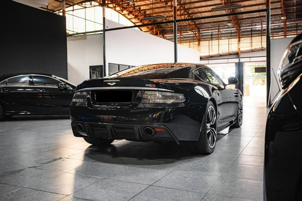 2012 Aston Martin DB9 Coupe 2012 Aston Martin DB9 Coupe