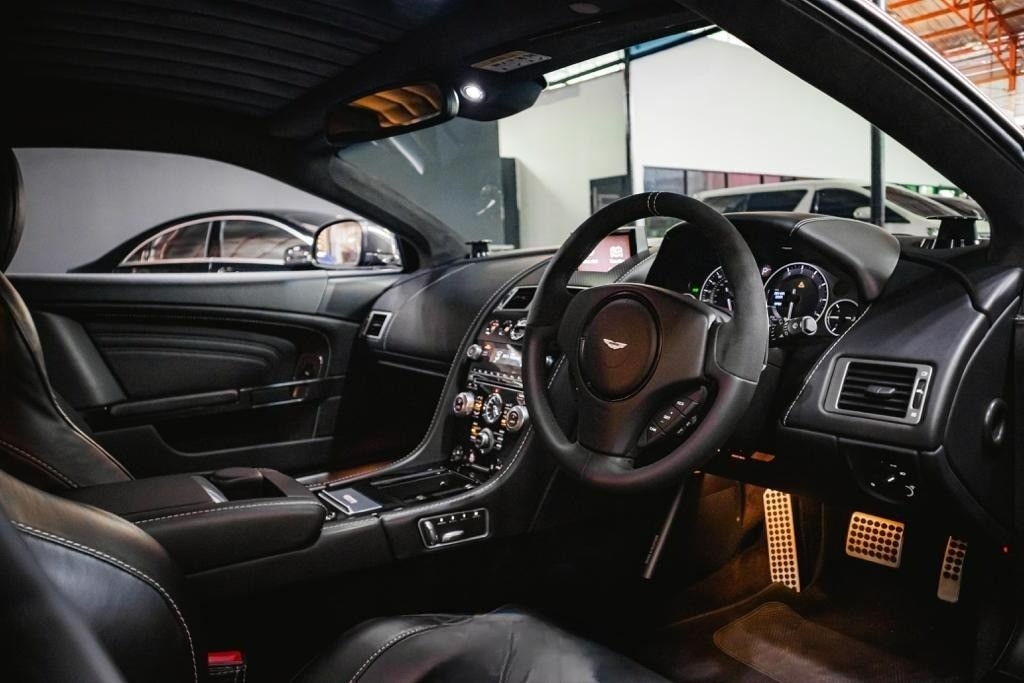 2012 Aston Martin DB9 Coupe 2012 Aston Martin DB9 Coupe