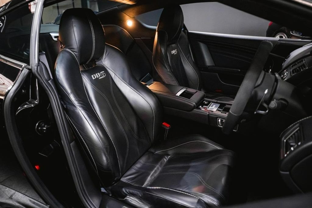 2012 Aston Martin DB9 Coupe 2012 Aston Martin DB9 Coupe