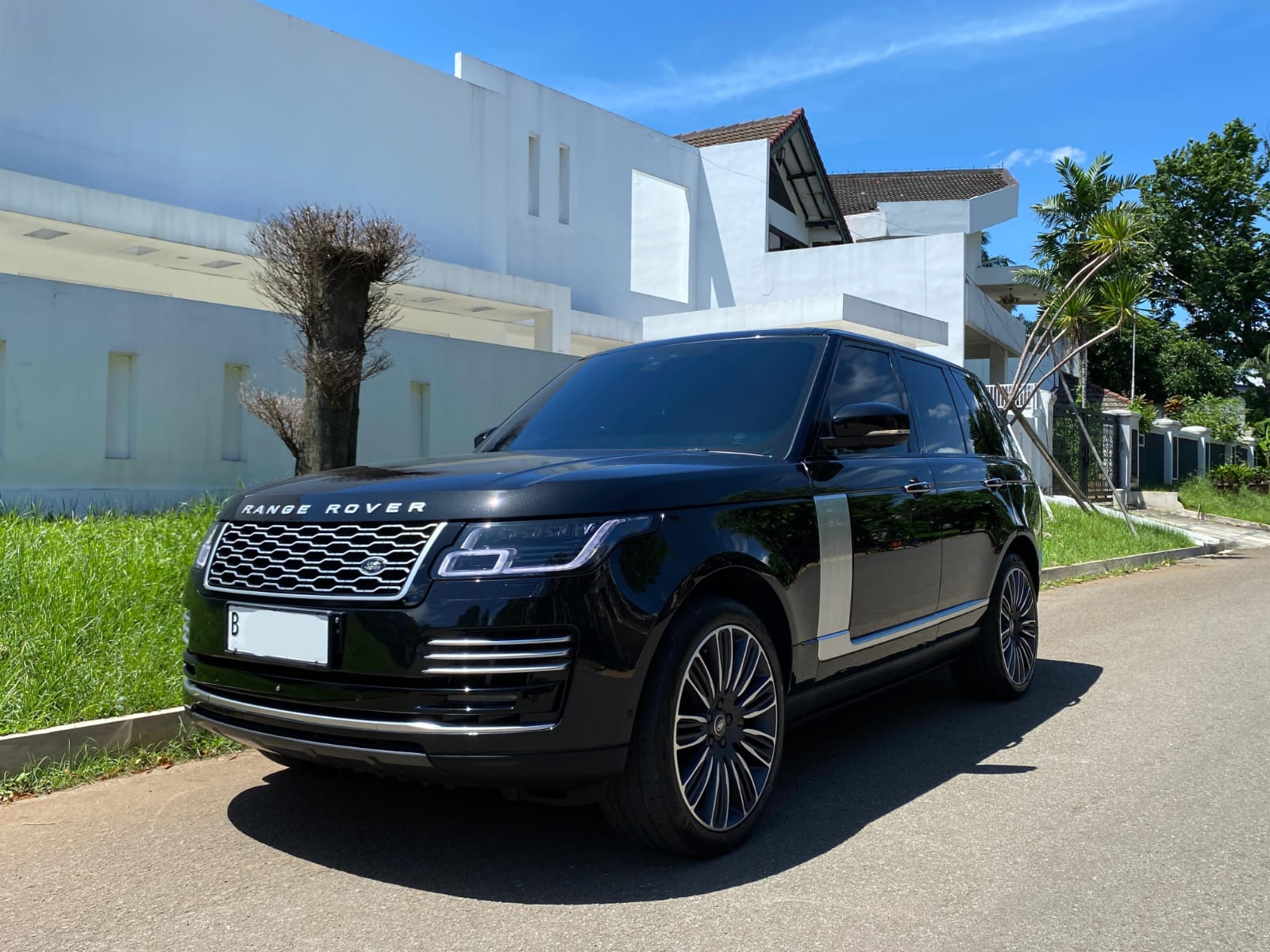 2018 Land Rover Range Rover Vogue VOGUE 3.0 LWB 2018 Land Rover Range Rover Vogue VOGUE 3.0 LWB