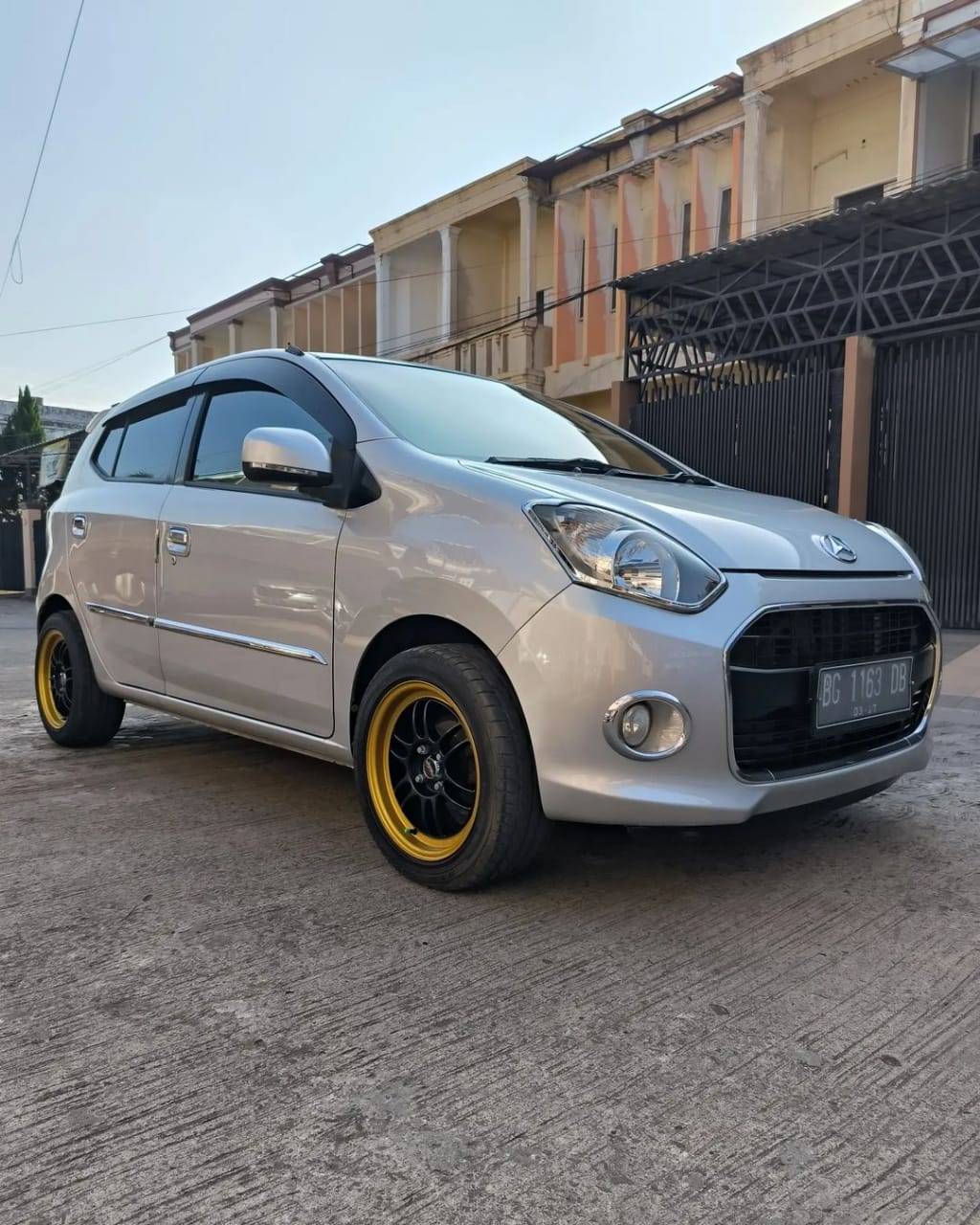 2012 Daihatsu Ayla 1.0L X MT 2012 Daihatsu Ayla 1.0L X MT