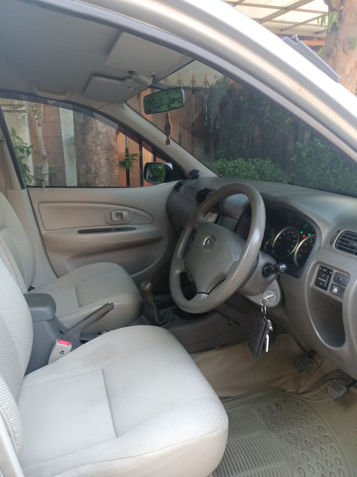 2011 Daihatsu Xenia 2011 Daihatsu Xenia