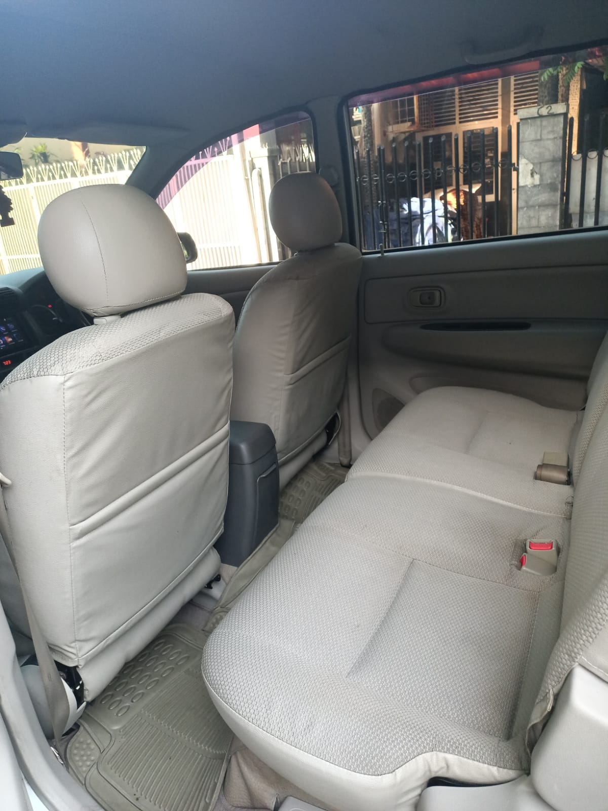 2011 Daihatsu Xenia 2011 Daihatsu Xenia