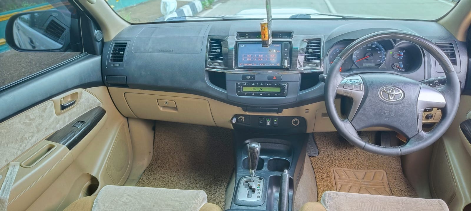 2012 Toyota Fortuner  2.5 G A/T TRD LTD DIESEL 2012 Toyota Fortuner  2.5 G A/T TRD LTD DIESEL