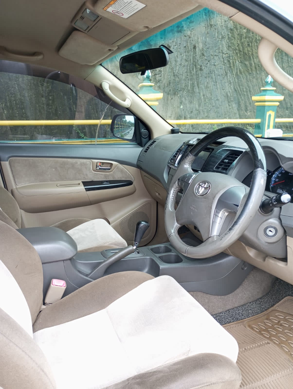 2012 Toyota Fortuner  2.5 G A/T TRD LTD DIESEL 2012 Toyota Fortuner  2.5 G A/T TRD LTD DIESEL