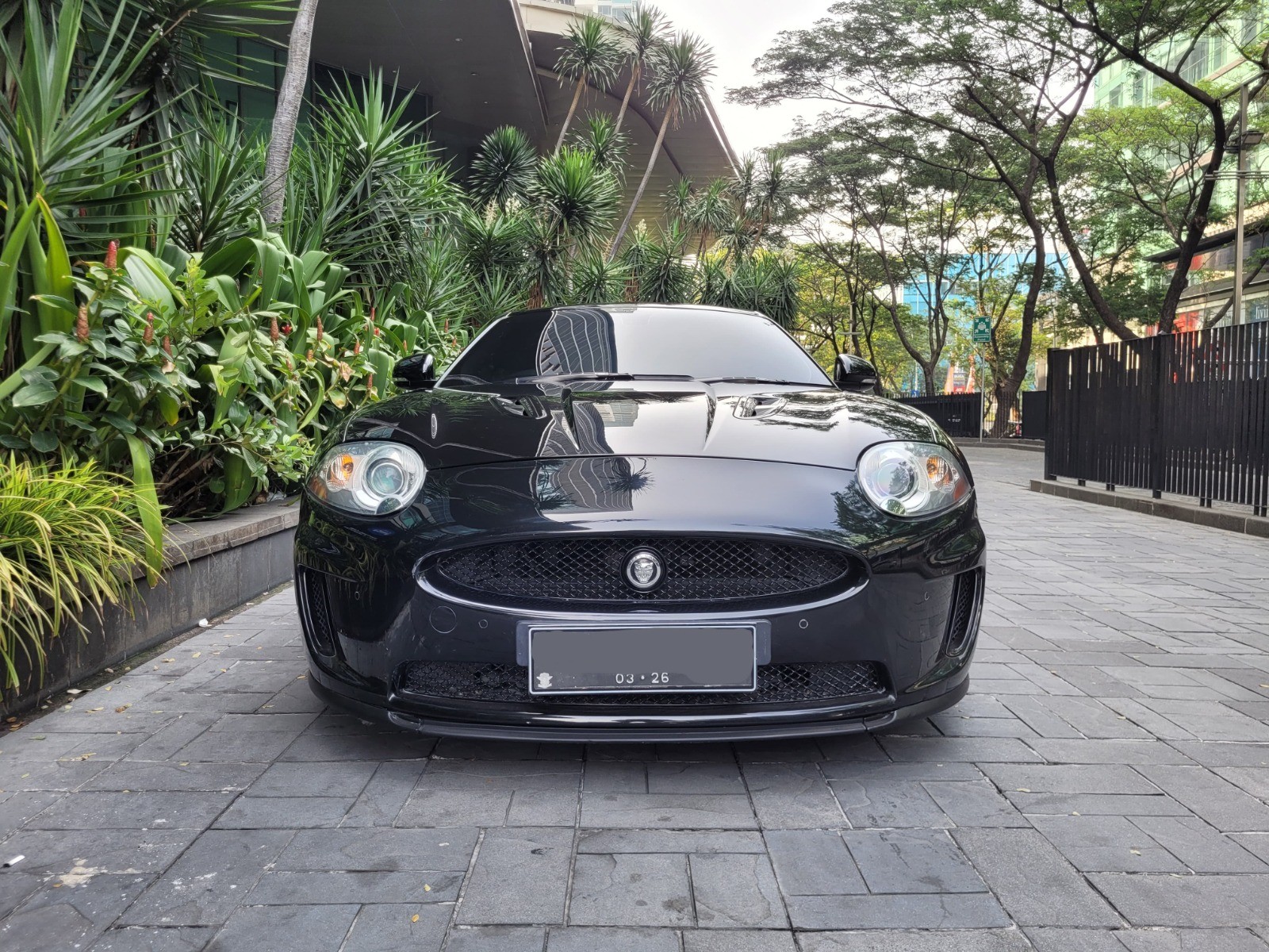 2011 Jaguar XKR Coupe 5.0 LITRE V8 510 SUPERCHARGED PETROL 2011 Jaguar XKR Coupe 5.0 LITRE V8 510 SUPERCHARGED PETROL