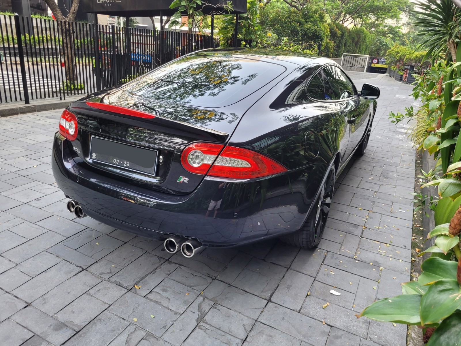 2011 Jaguar XKR Coupe 5.0 LITRE V8 510 SUPERCHARGED PETROL 2011 Jaguar XKR Coupe 5.0 LITRE V8 510 SUPERCHARGED PETROL