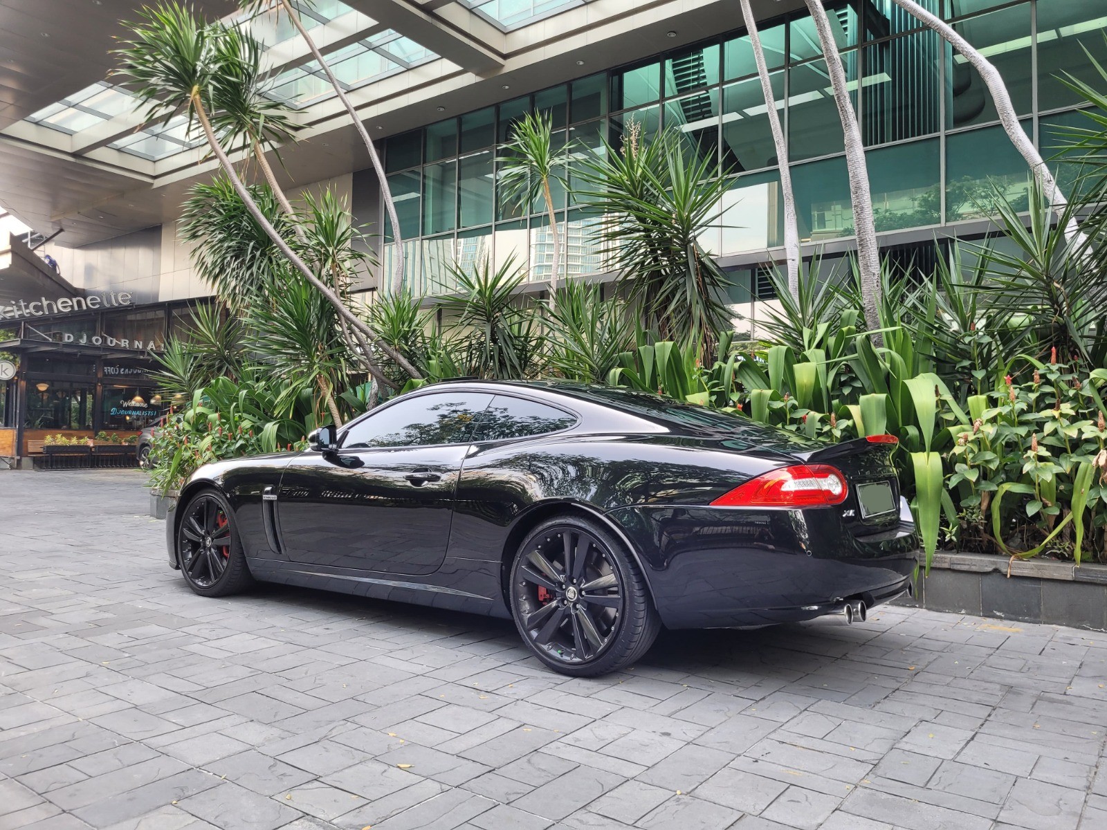 2011 Jaguar XKR Coupe 5.0 LITRE V8 510 SUPERCHARGED PETROL 2011 Jaguar XKR Coupe 5.0 LITRE V8 510 SUPERCHARGED PETROL