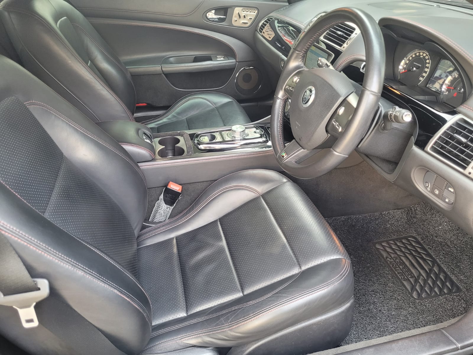 2011 Jaguar XKR Coupe 5.0 LITRE V8 510 SUPERCHARGED PETROL 2011 Jaguar XKR Coupe 5.0 LITRE V8 510 SUPERCHARGED PETROL