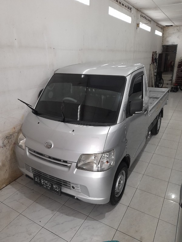 2016 Daihatsu Grand Max