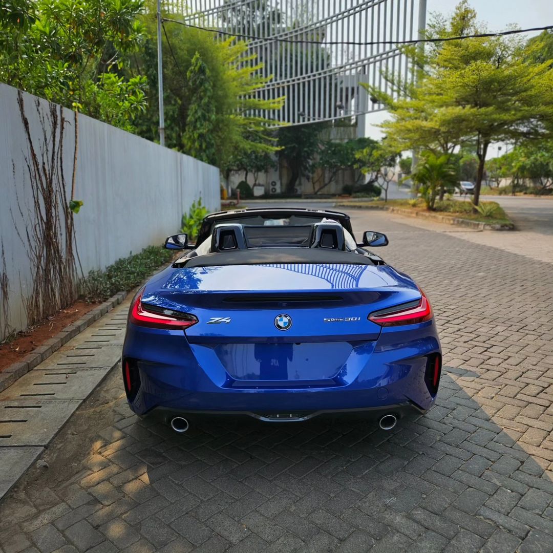 2023 BMW Z4 sDrive30i M Sport 2023 BMW Z4 sDrive30i M Sport