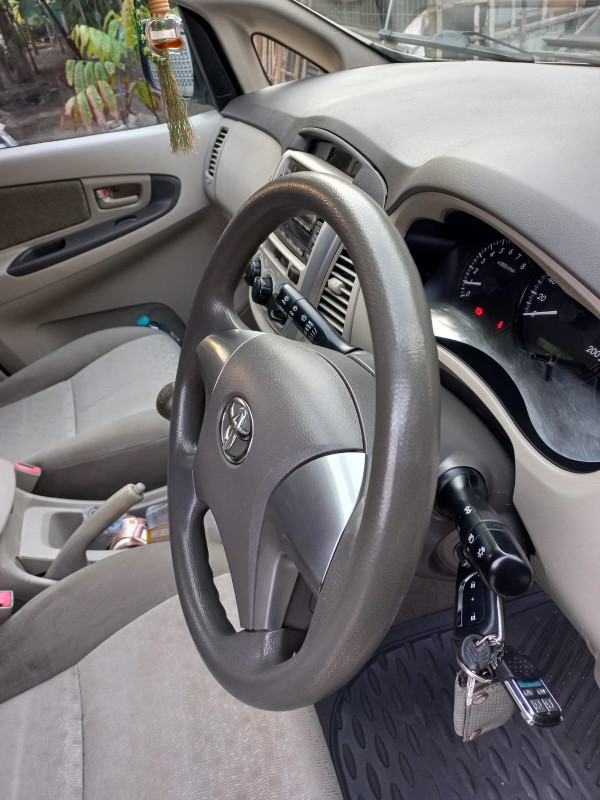 2011 Toyota Kijang Innova 2011 Toyota Kijang Innova