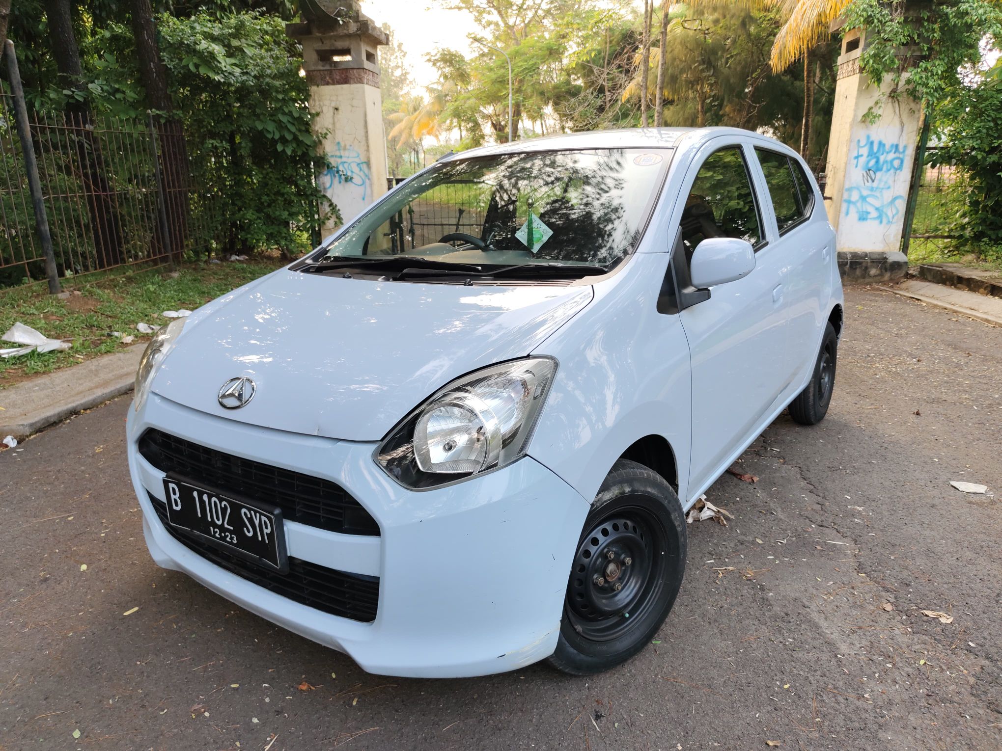 2013 Daihatsu Ayla Bekas 2013 Daihatsu Ayla Bekas