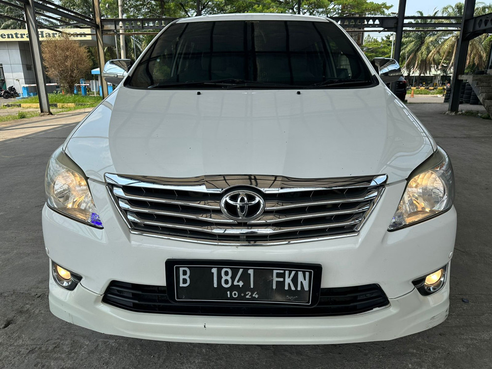 2013 Toyota Kijang Innova 2013 Toyota Kijang Innova