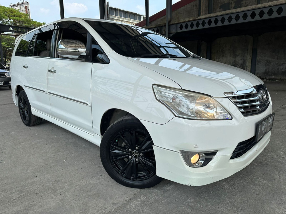 2013 Toyota Kijang Innova 2013 Toyota Kijang Innova