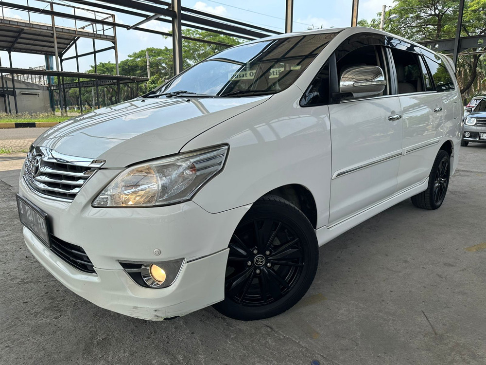 2013 Toyota Kijang Innova 2013 Toyota Kijang Innova