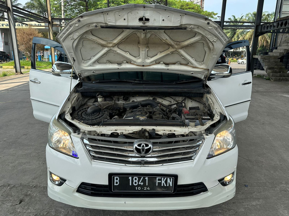 2013 Toyota Kijang Innova 2013 Toyota Kijang Innova