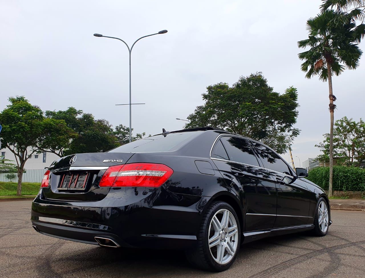 2012 Mercedes Benz E-Class  E 300 AMG 2012 Mercedes Benz E-Class  E 300 AMG