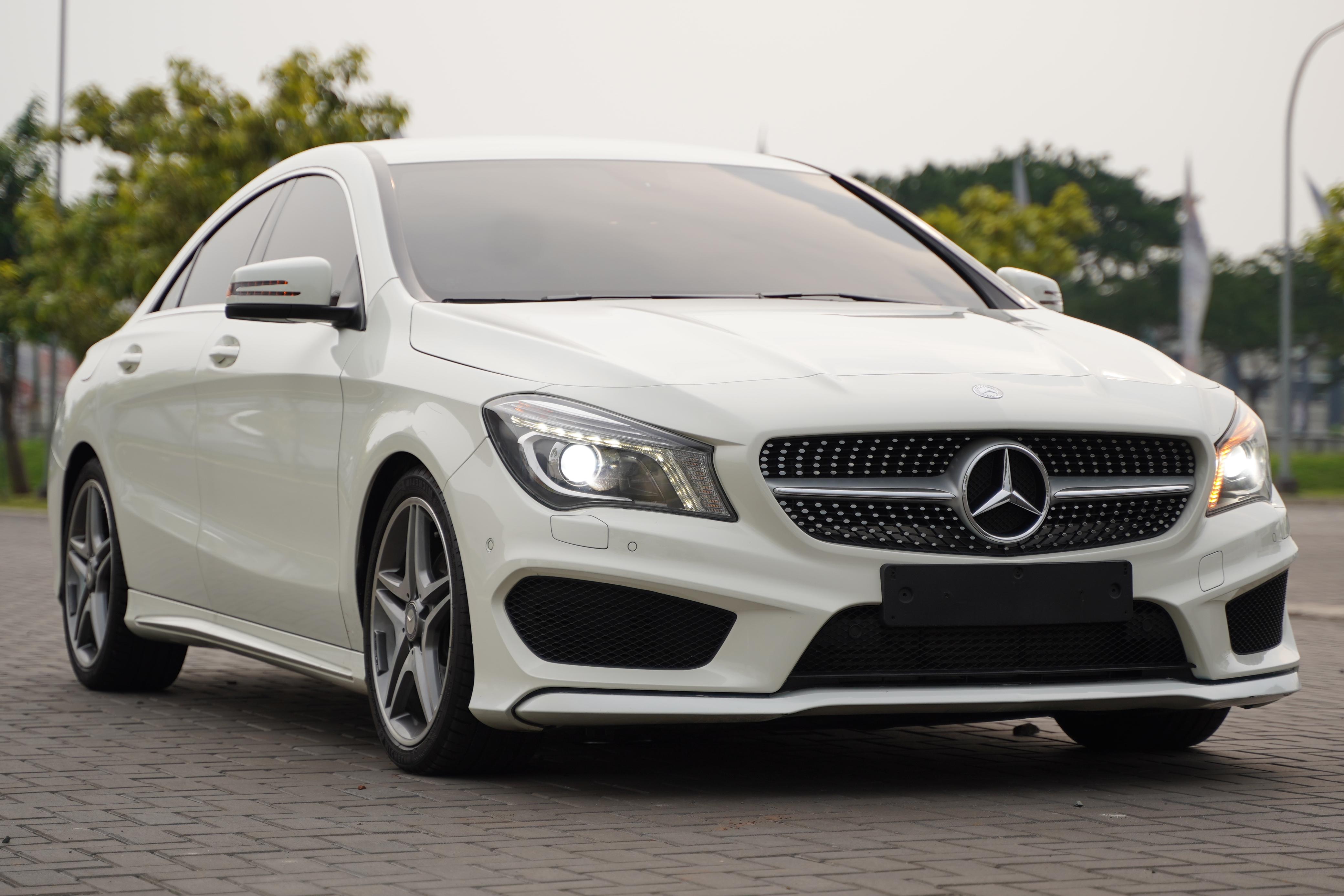 2014 Mercedes Benz CLA-Class  200 AMG Line Bekas 2014 Mercedes Benz CLA-Class  200 AMG Line Bekas