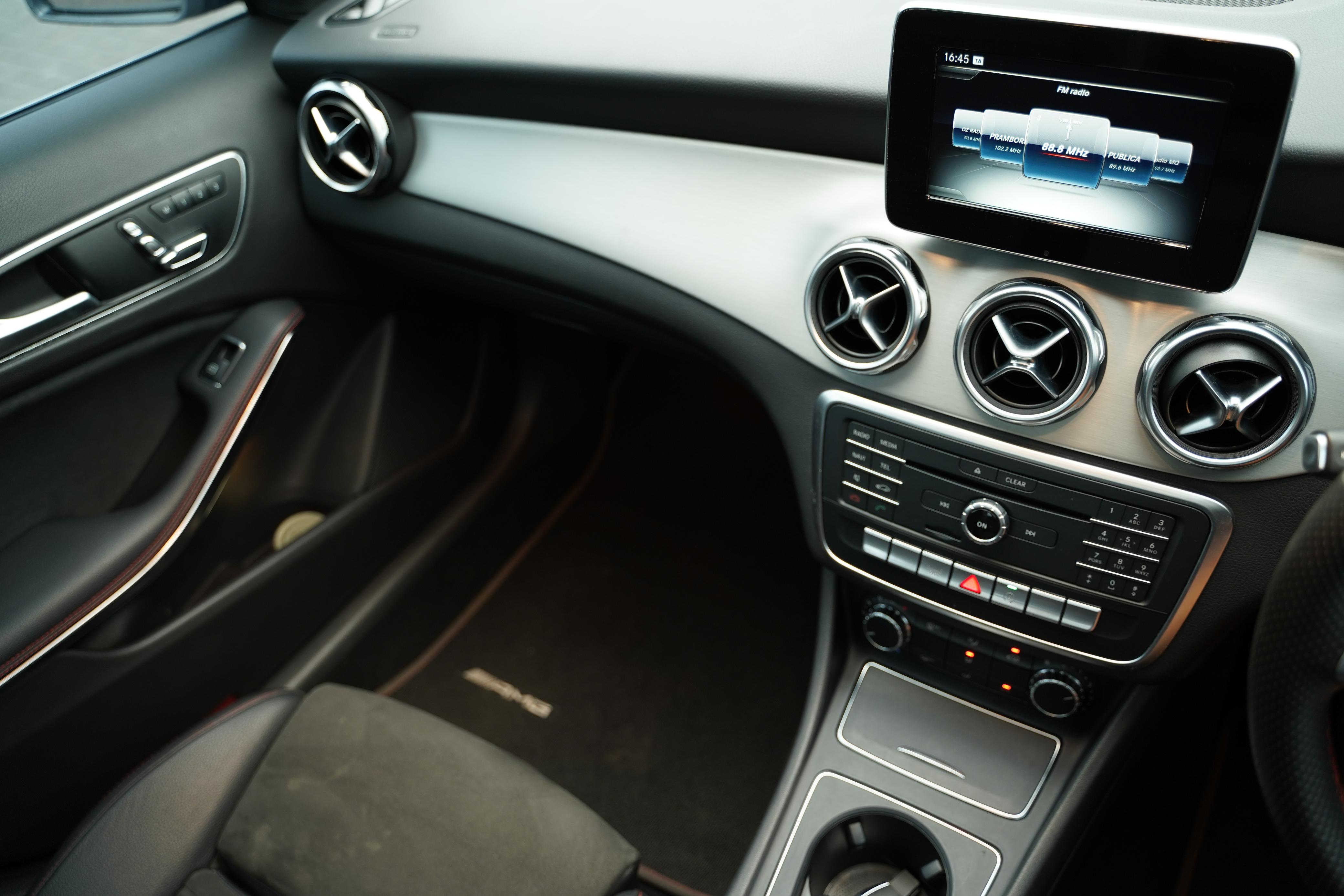 2018 Mercedes Benz GLA 200 AMG 2018 Mercedes Benz GLA 200 AMG