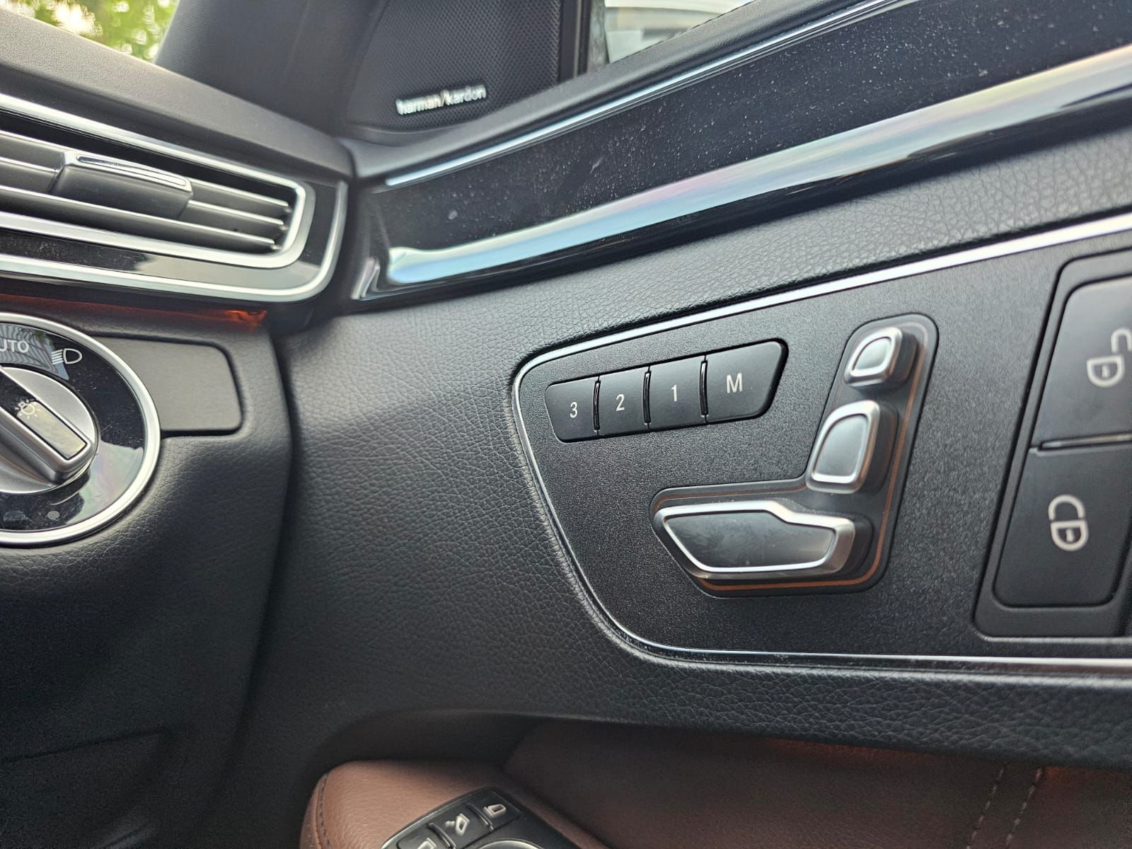 2014 Mercedes Benz E-Class  E CLASS E 400 CKD A/T 2014 Mercedes Benz E-Class  E CLASS E 400 CKD A/T