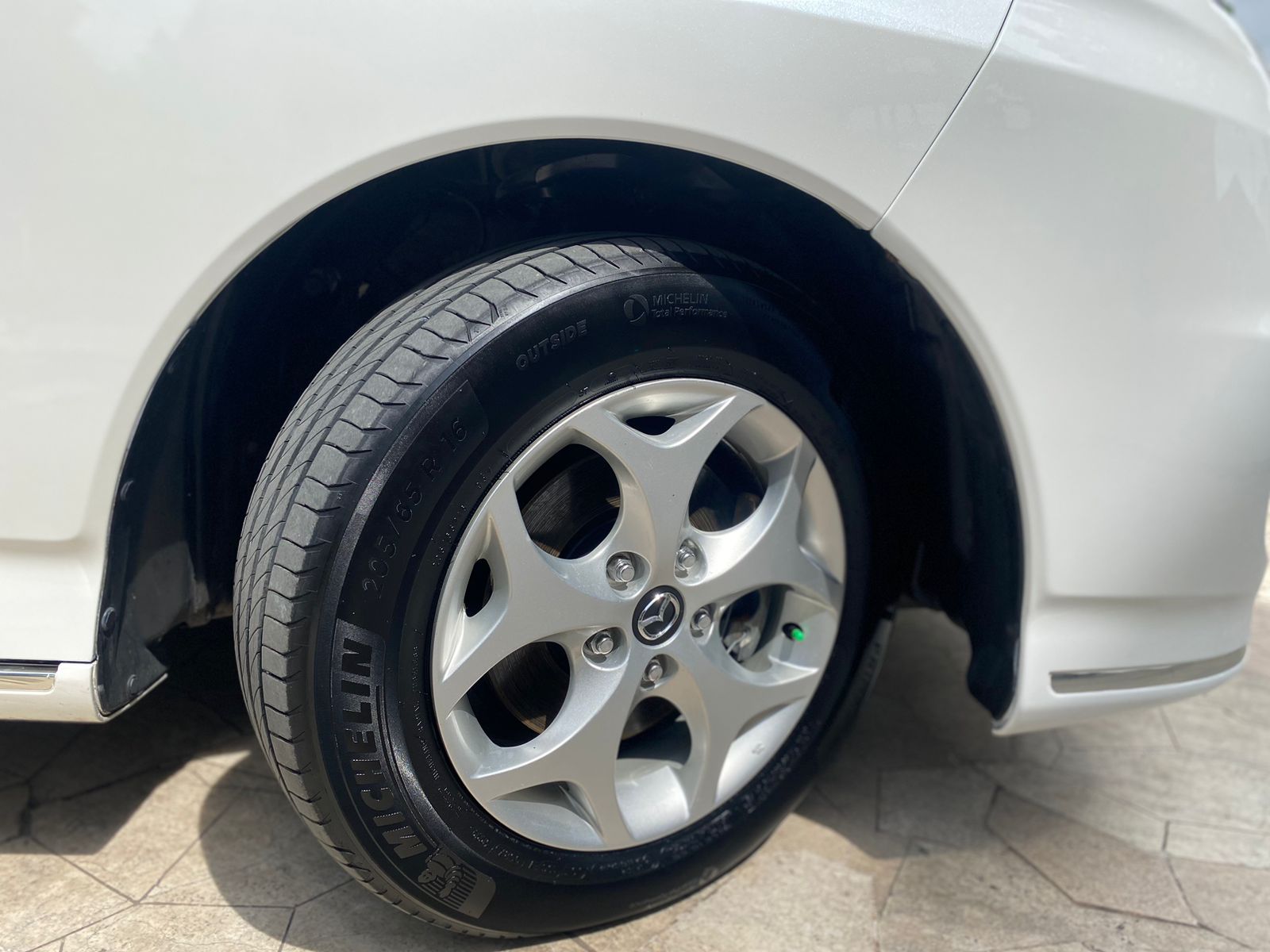 2014 Mazda Biante 2014 Mazda Biante