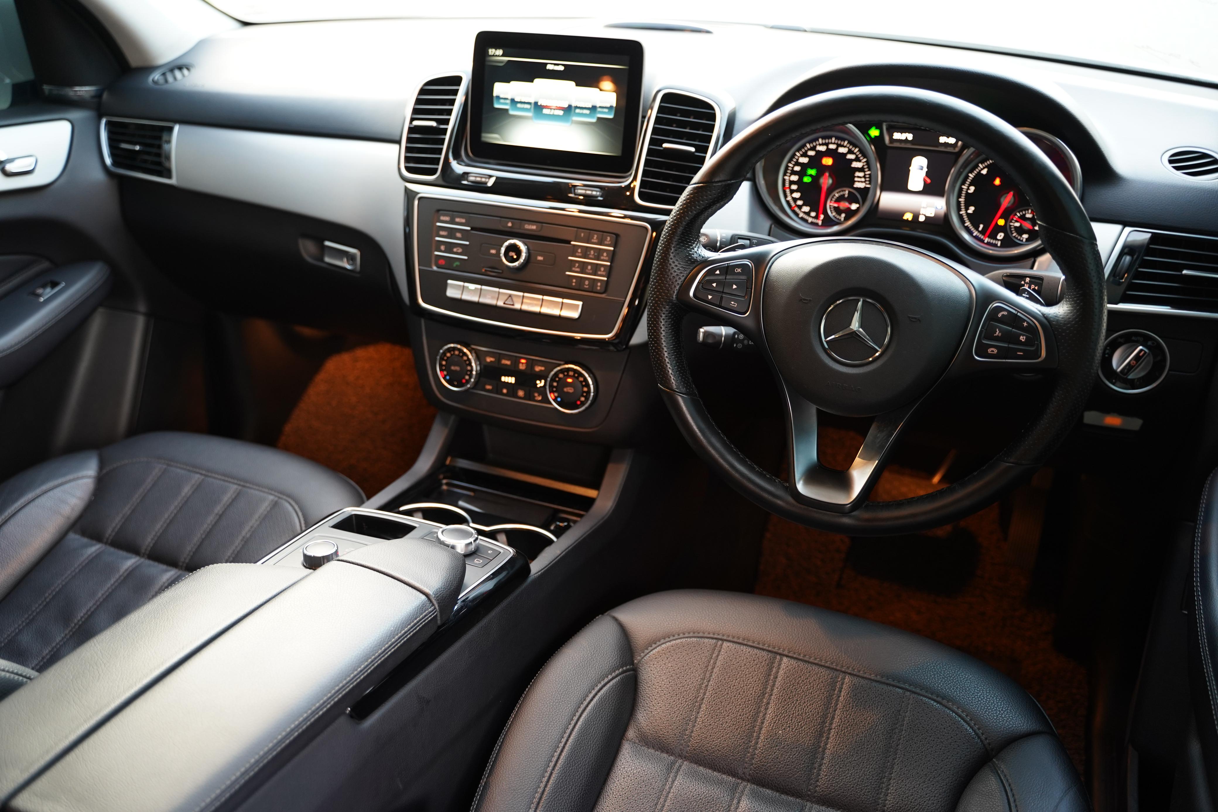 2016 Mercedes Benz GLE-Class  400 AMG Line 2016 Mercedes Benz GLE-Class  400 AMG Line